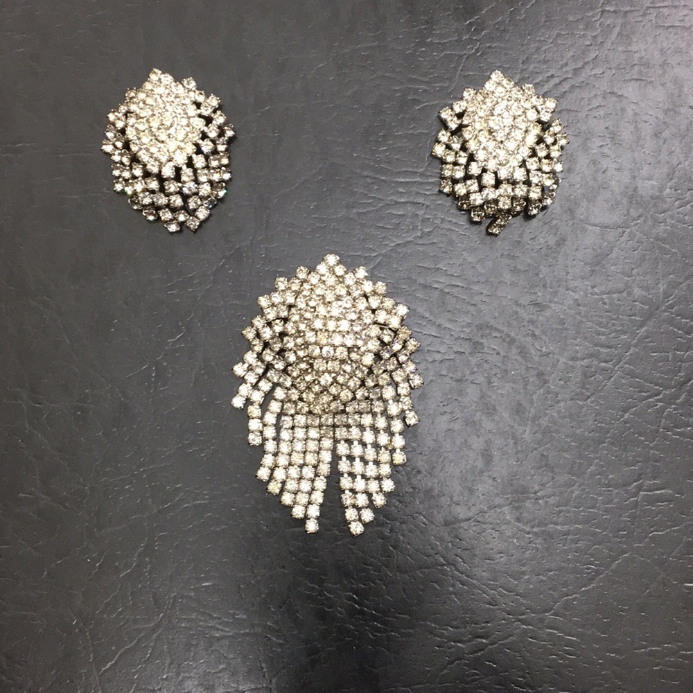 Vintage sparkling brooch and clip on earring set